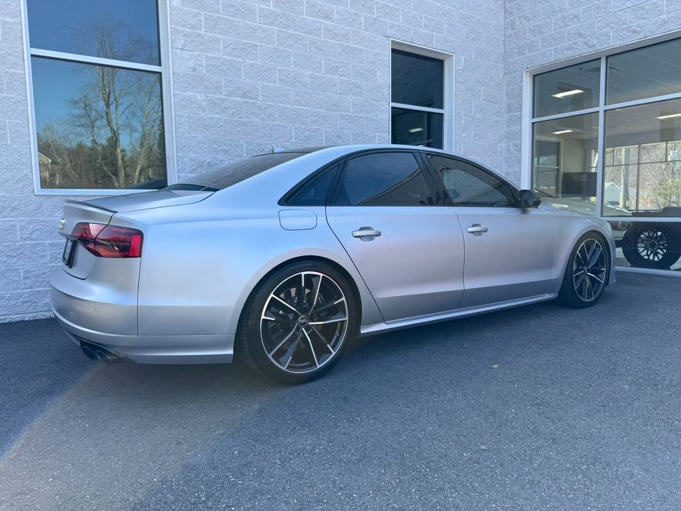 2016 Audi S8 plus