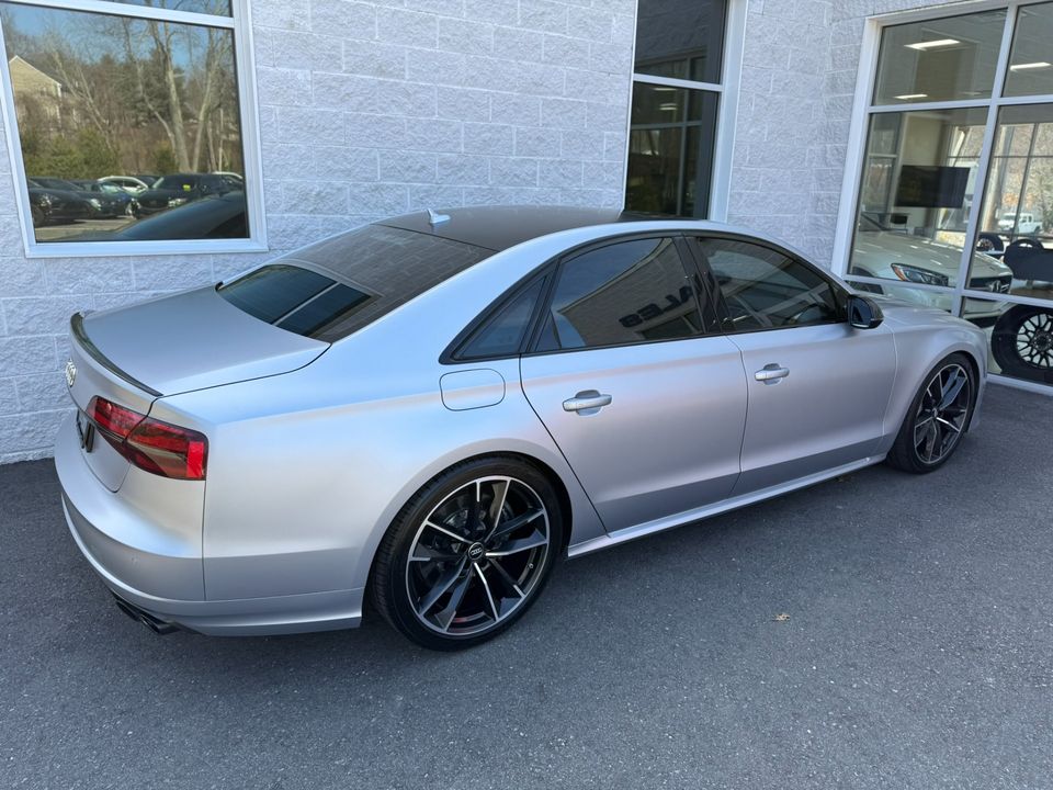 2016 Audi S8 plus