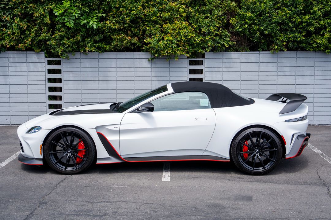 2023 Aston Martin Vantage