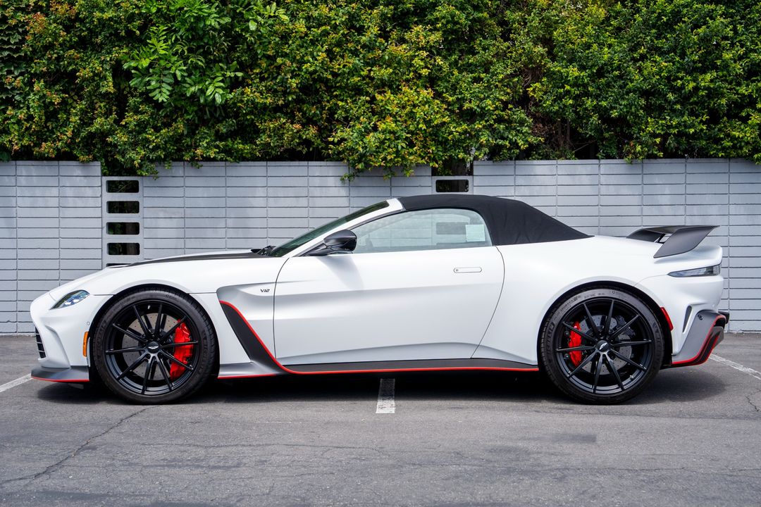 2023 Aston Martin Vantage