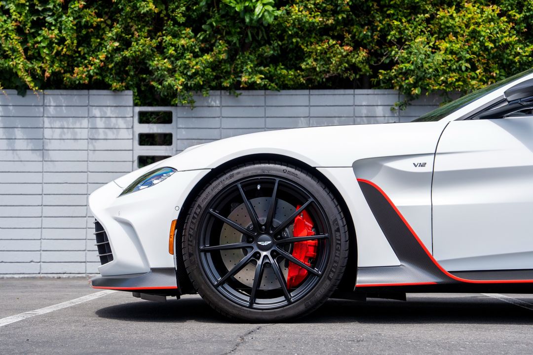 2023 Aston Martin Vantage
