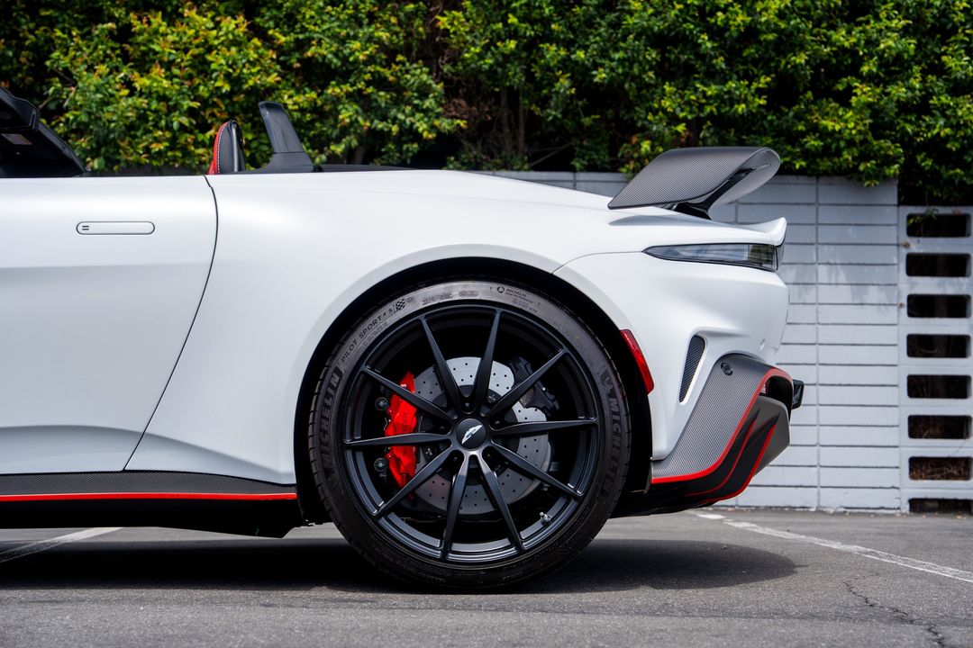 2023 Aston Martin Vantage
