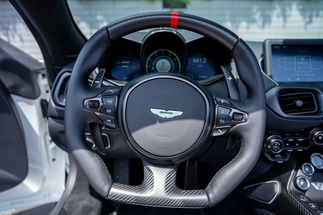 2023 Aston Martin Vantage