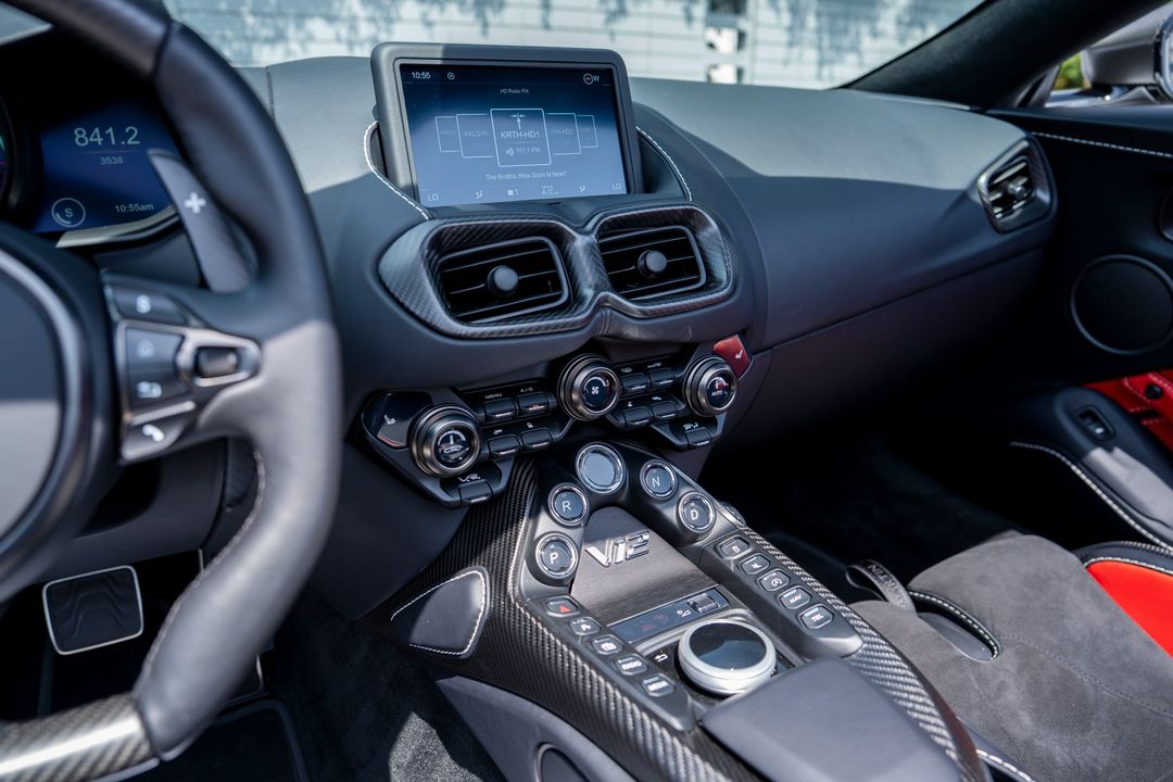 2023 Aston Martin Vantage