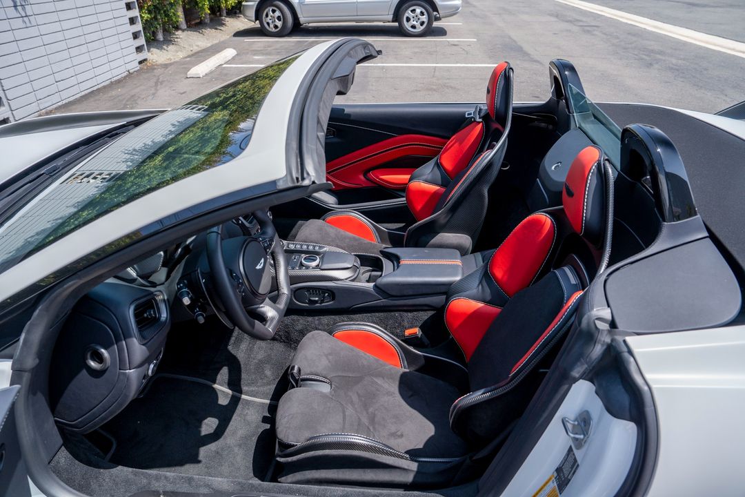 2023 Aston Martin Vantage