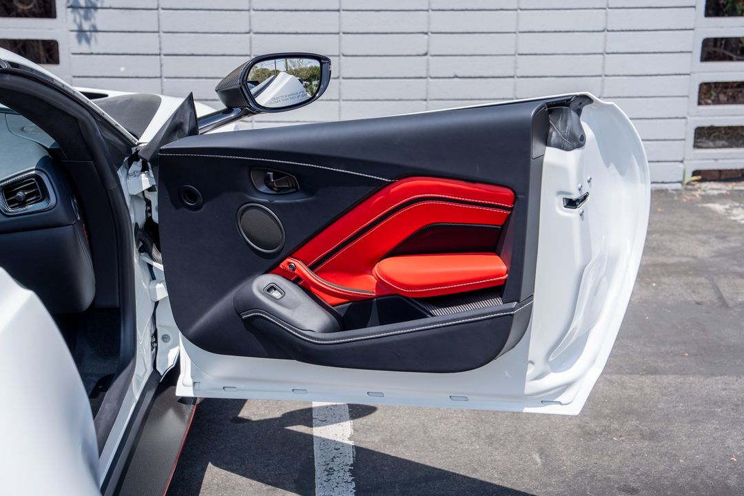 2023 Aston Martin Vantage
