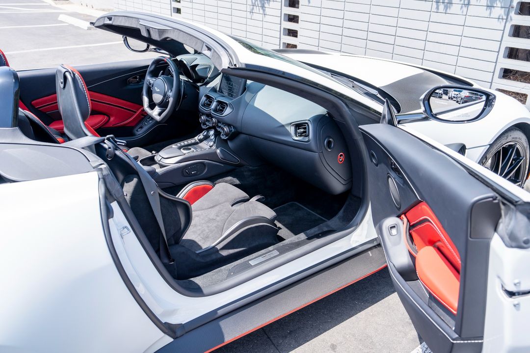 2023 Aston Martin Vantage