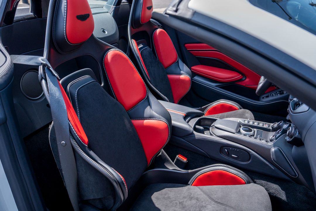 2023 Aston Martin Vantage