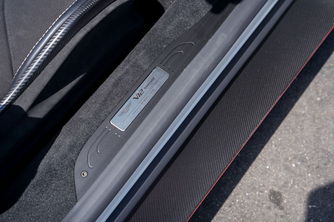 2023 Aston Martin Vantage
