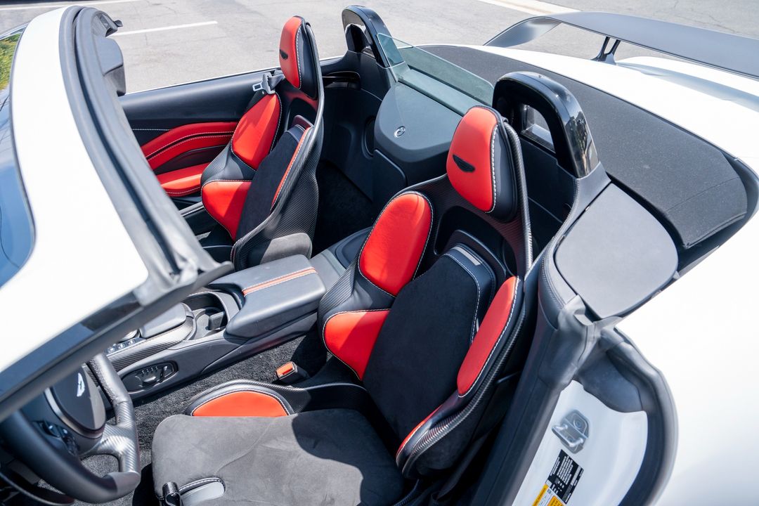 2023 Aston Martin Vantage