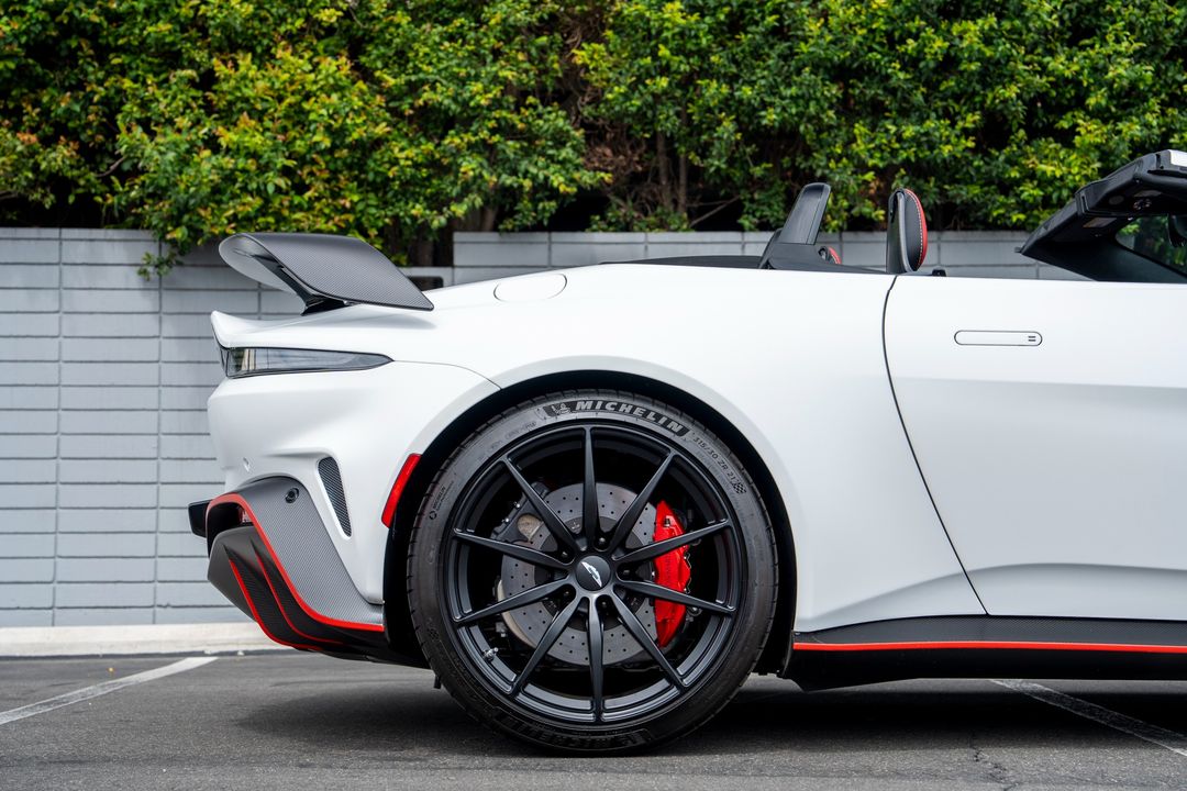 2023 Aston Martin Vantage
