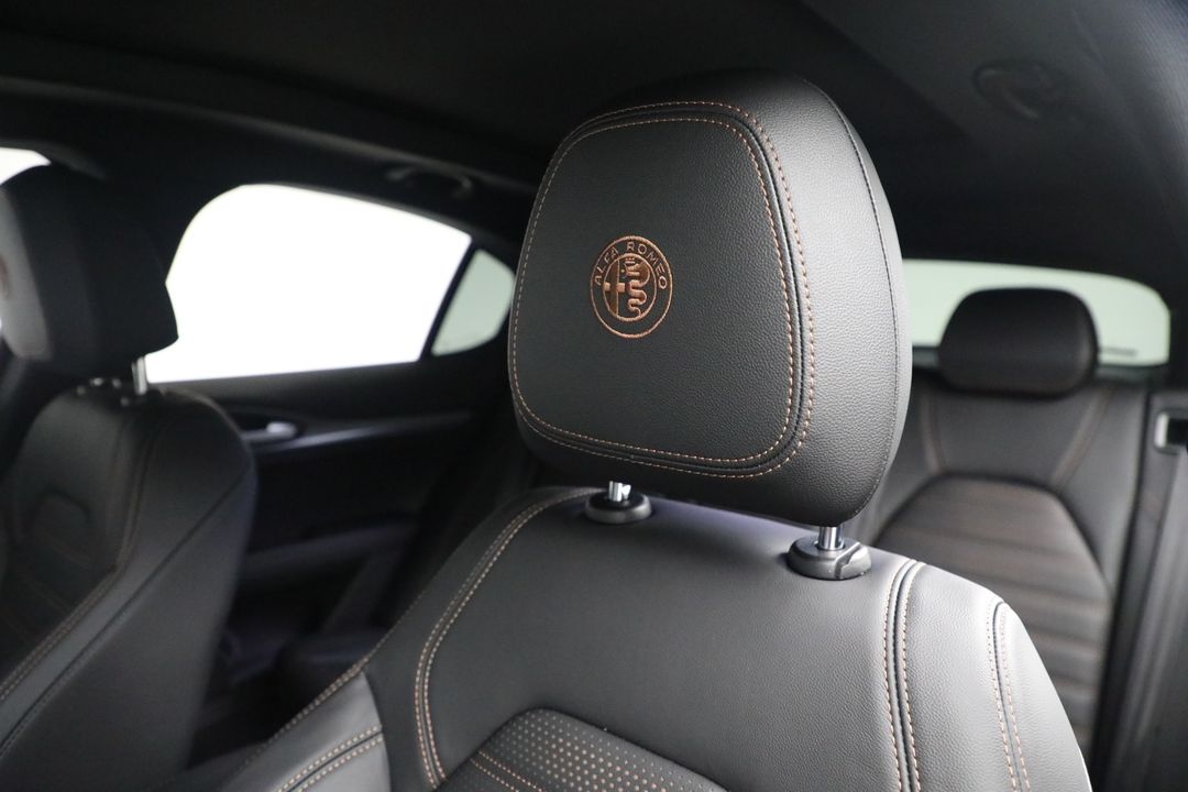 2025 Alfa Romeo Stelvio