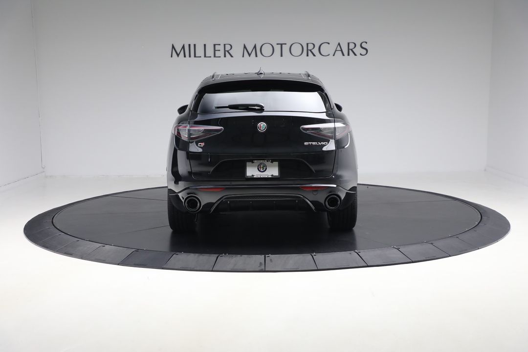 2025 Alfa Romeo Stelvio