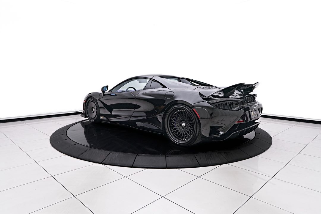 2022 McLaren 765LT
