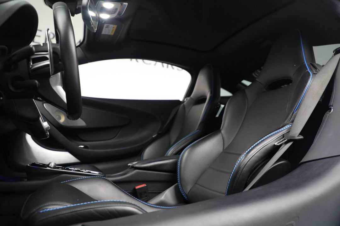 2021 McLaren GT