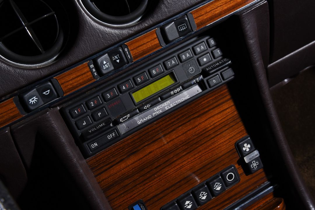1983 Mercedes-Benz 380-Class