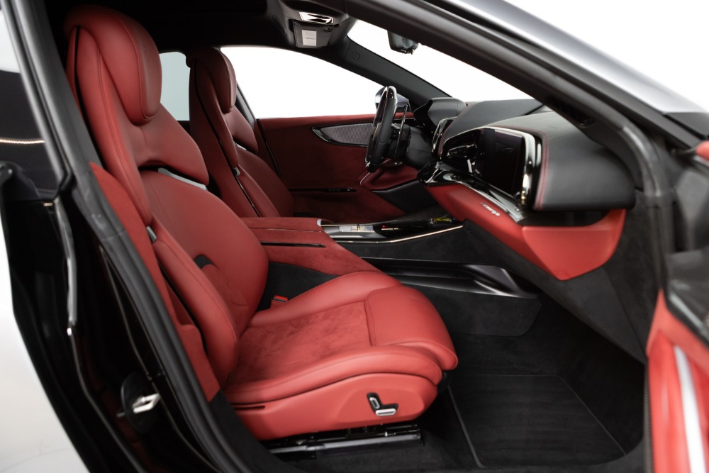 2025 Ferrari Purosangue