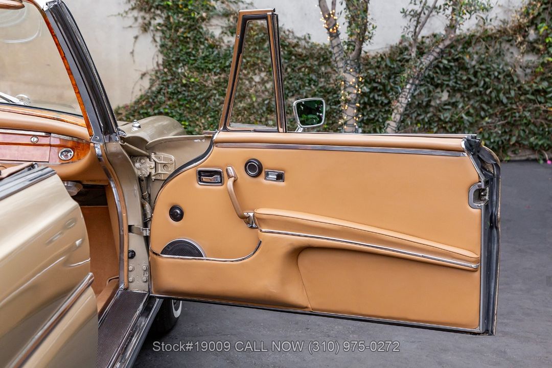 1970 Mercedes-Benz 280SE 3.5