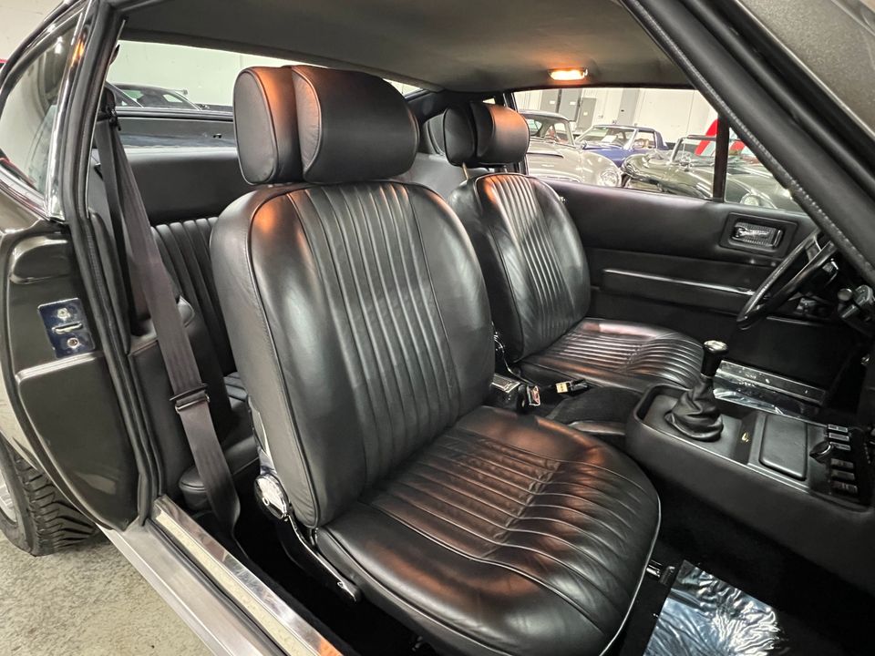 1978 Aston Martin V8 Vantage Coupe (Rare Molded Flip Tail 1 of 26 LHD)