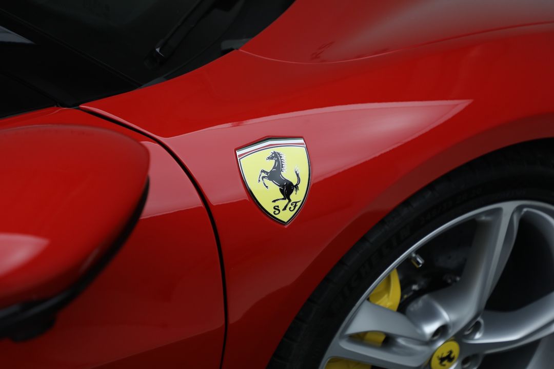 2025 Ferrari 296 GTS