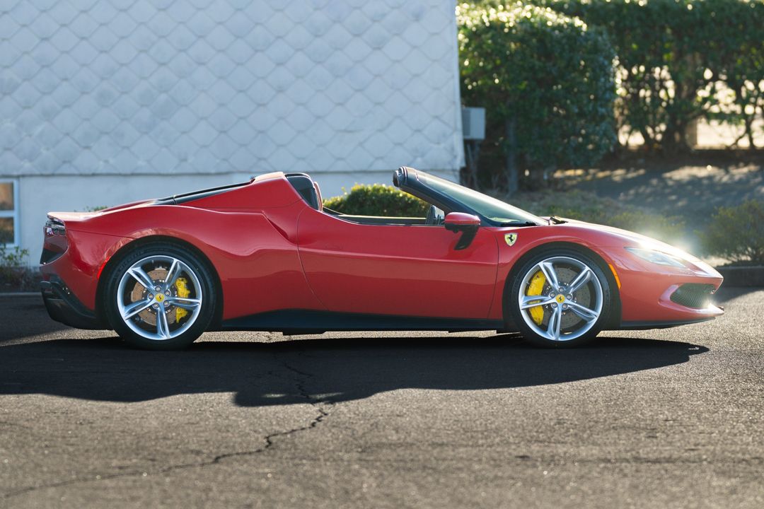 2025 Ferrari 296 GTS