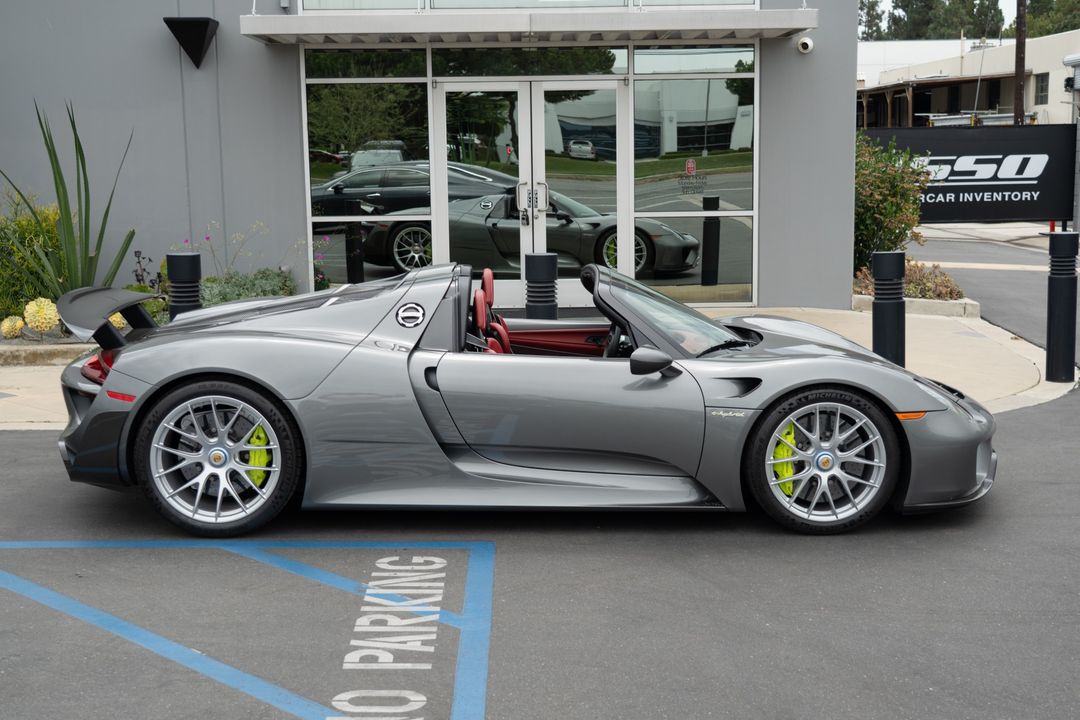 2015 Porsche 918 Spyder