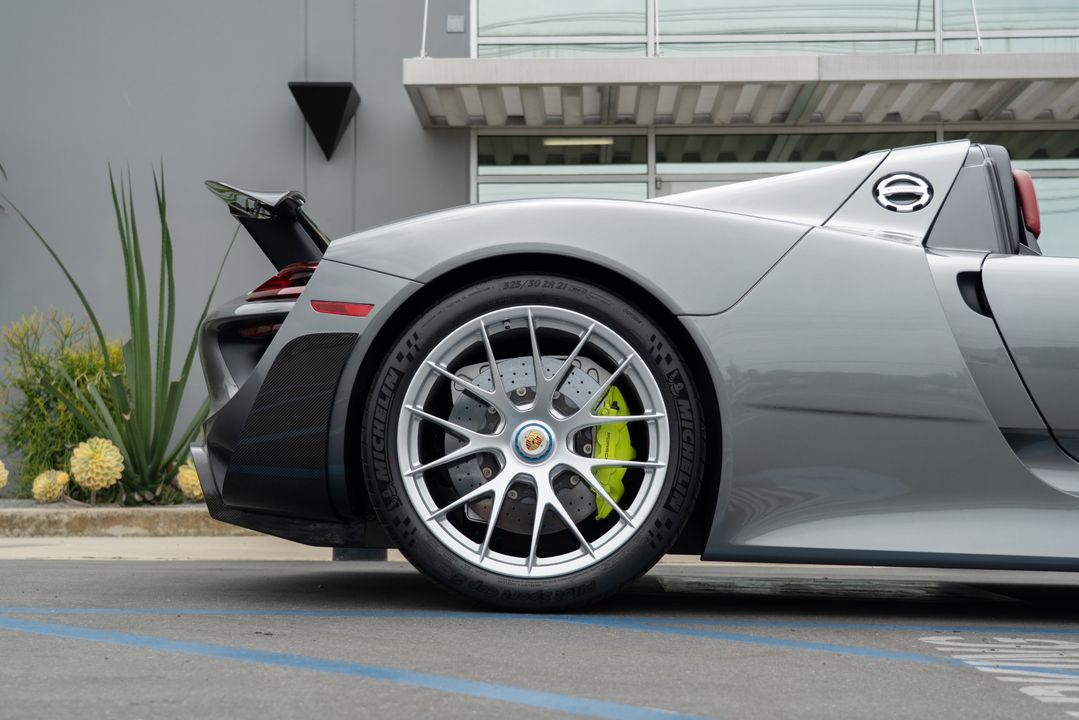 2015 Porsche 918 Spyder