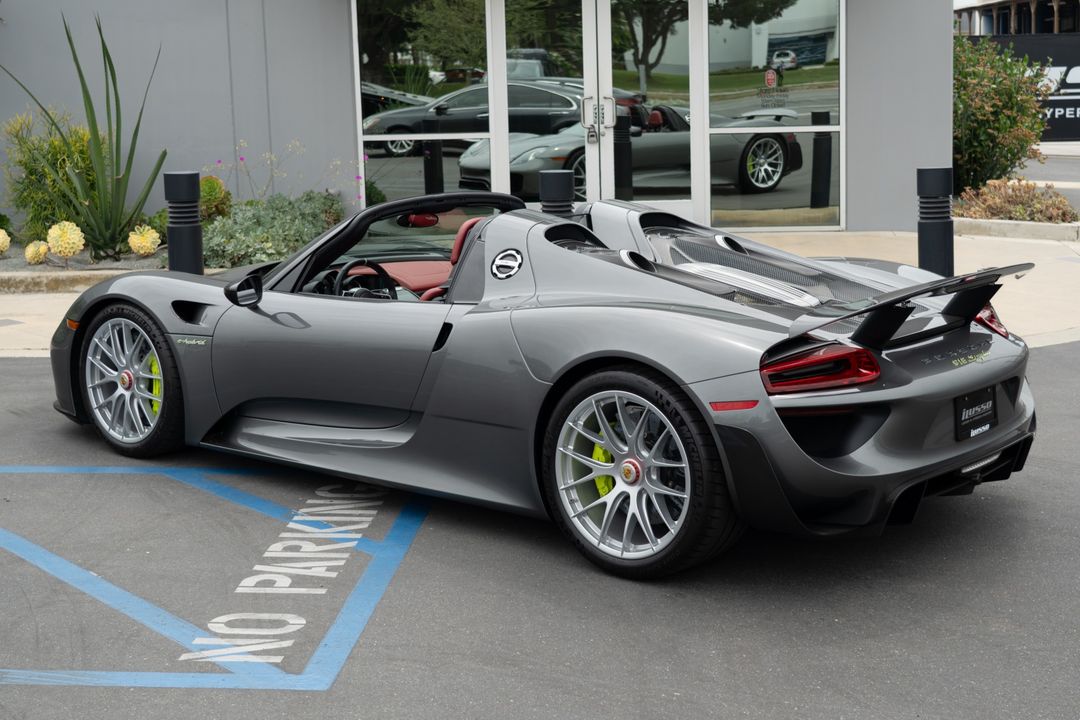 2015 Porsche 918 Spyder