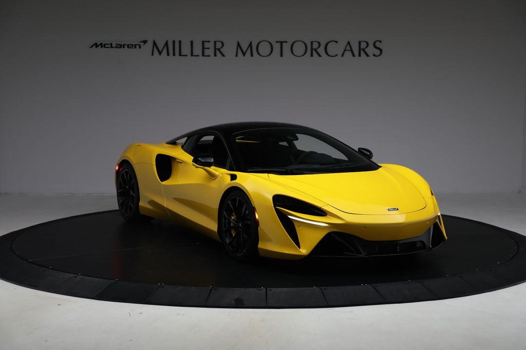 2024 McLaren Artura