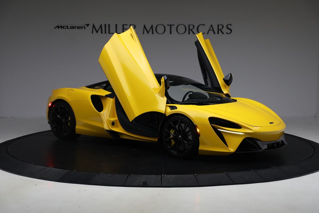 2024 McLaren Artura
