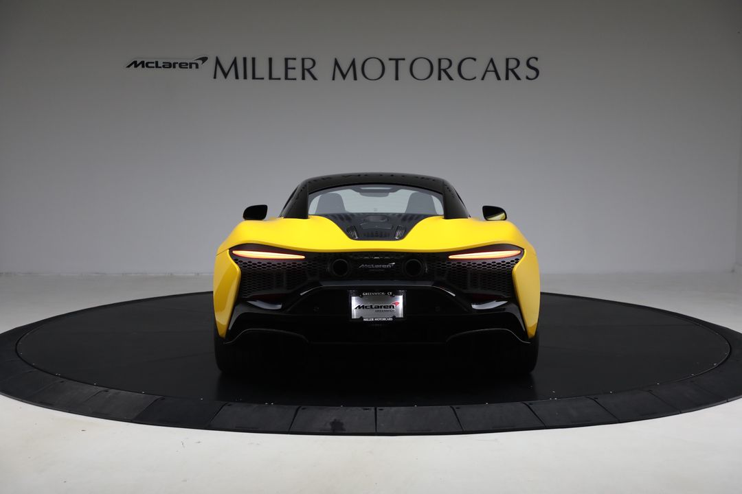 2024 McLaren Artura