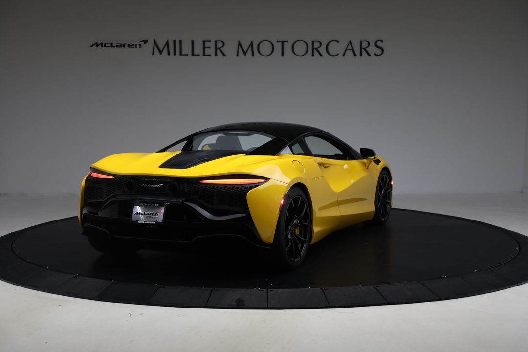 2024 McLaren Artura