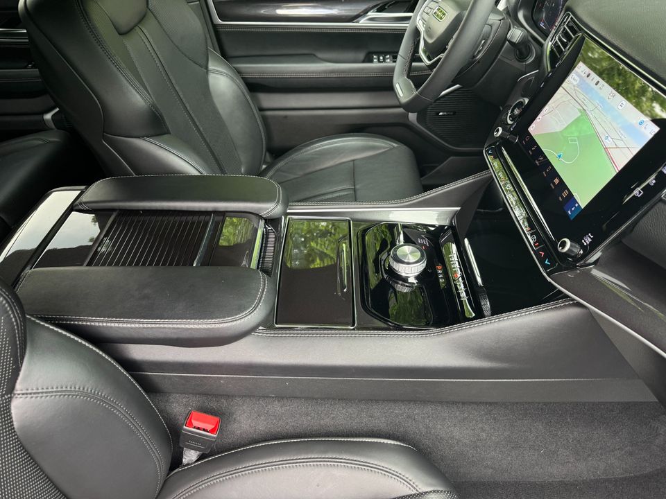 2024 Jeep Wagoneer