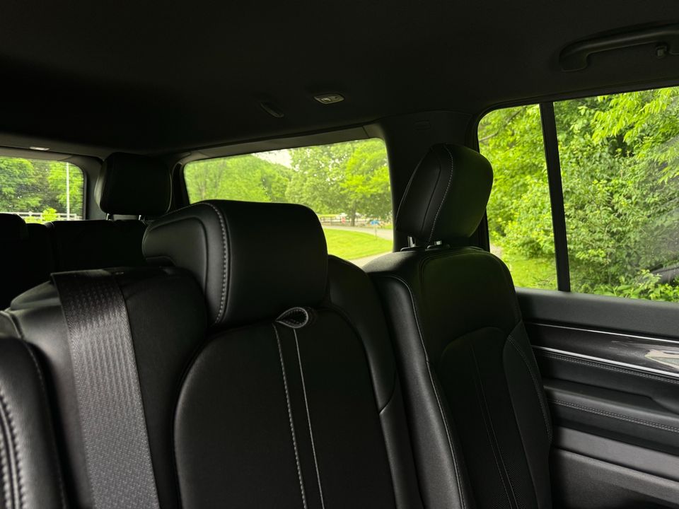 2024 Jeep Wagoneer
