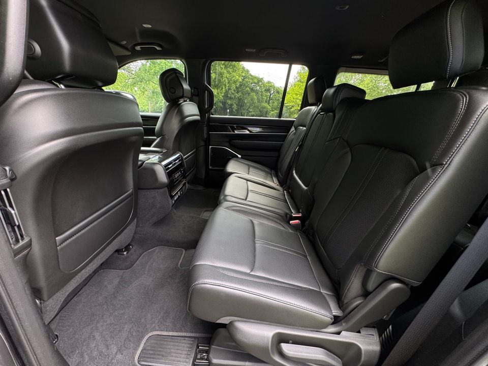 2024 Jeep Wagoneer