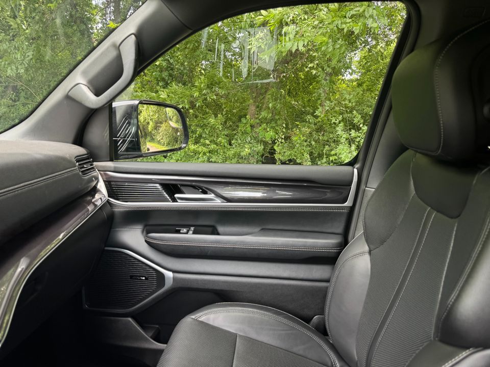 2024 Jeep Wagoneer