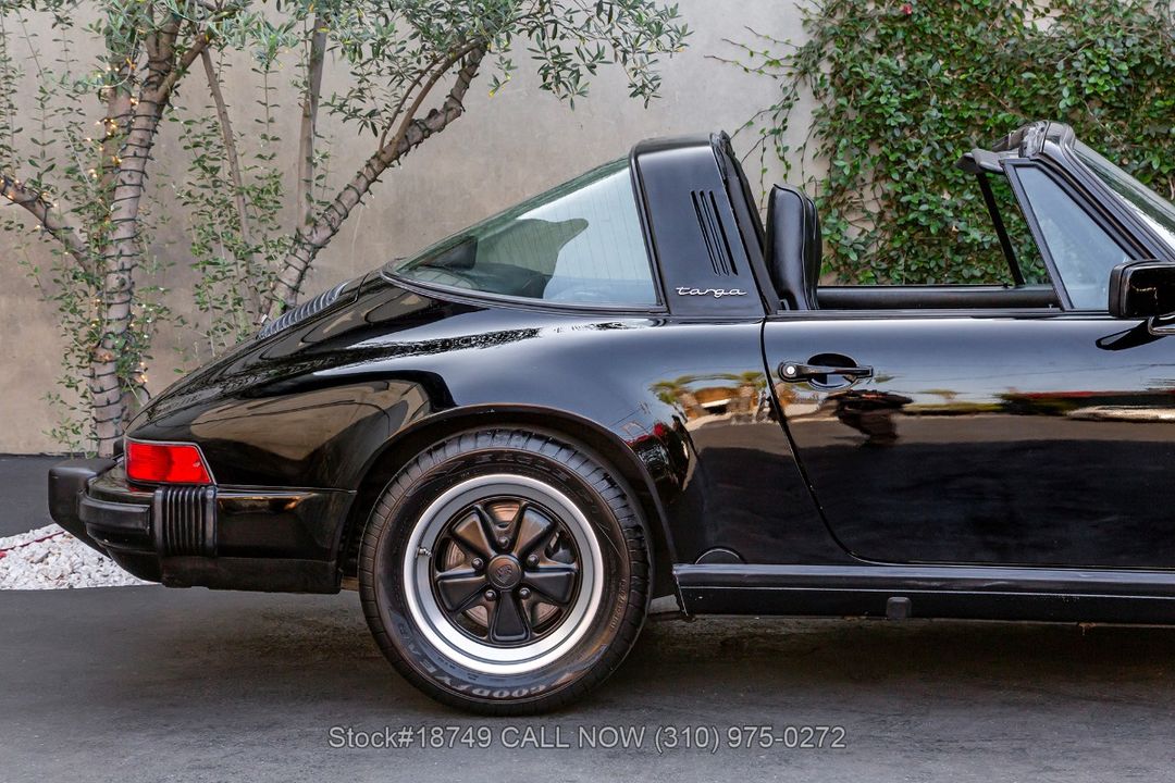 1987 Porsche Carrera