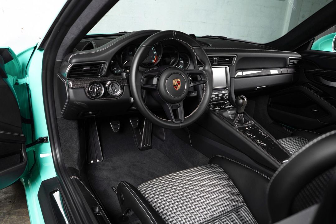 2016 Porsche 911
