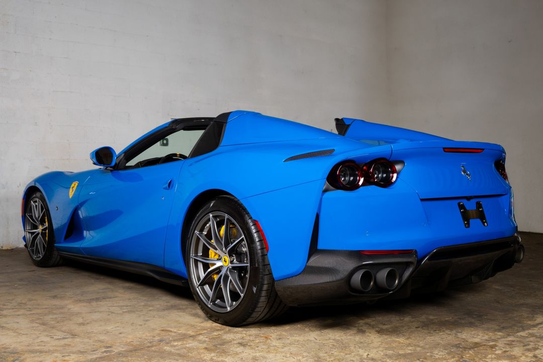 2022 Ferrari 812 GTS