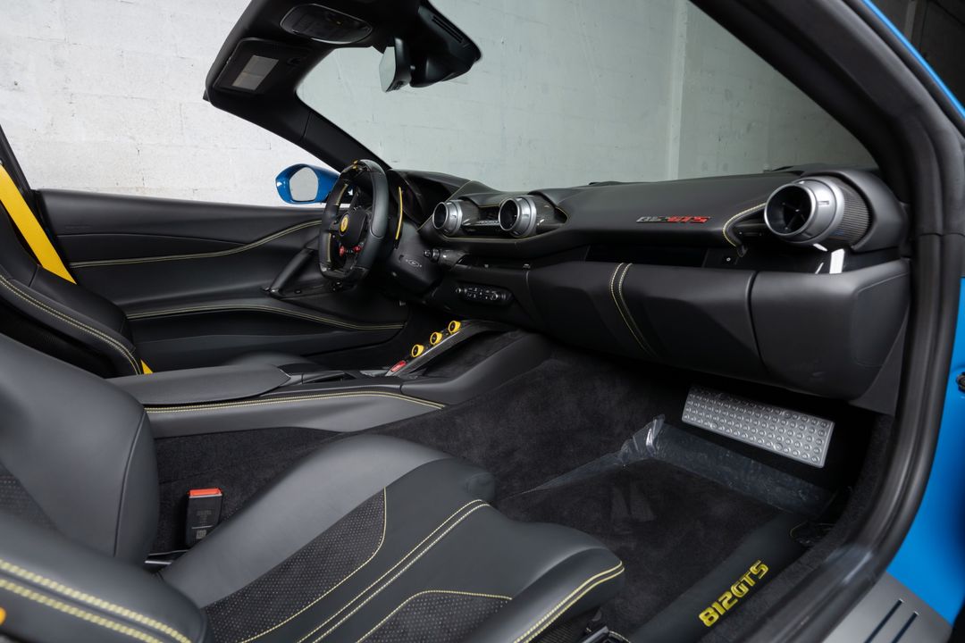 2022 Ferrari 812 GTS