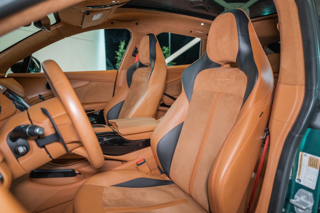 2023 Aston Martin DBX