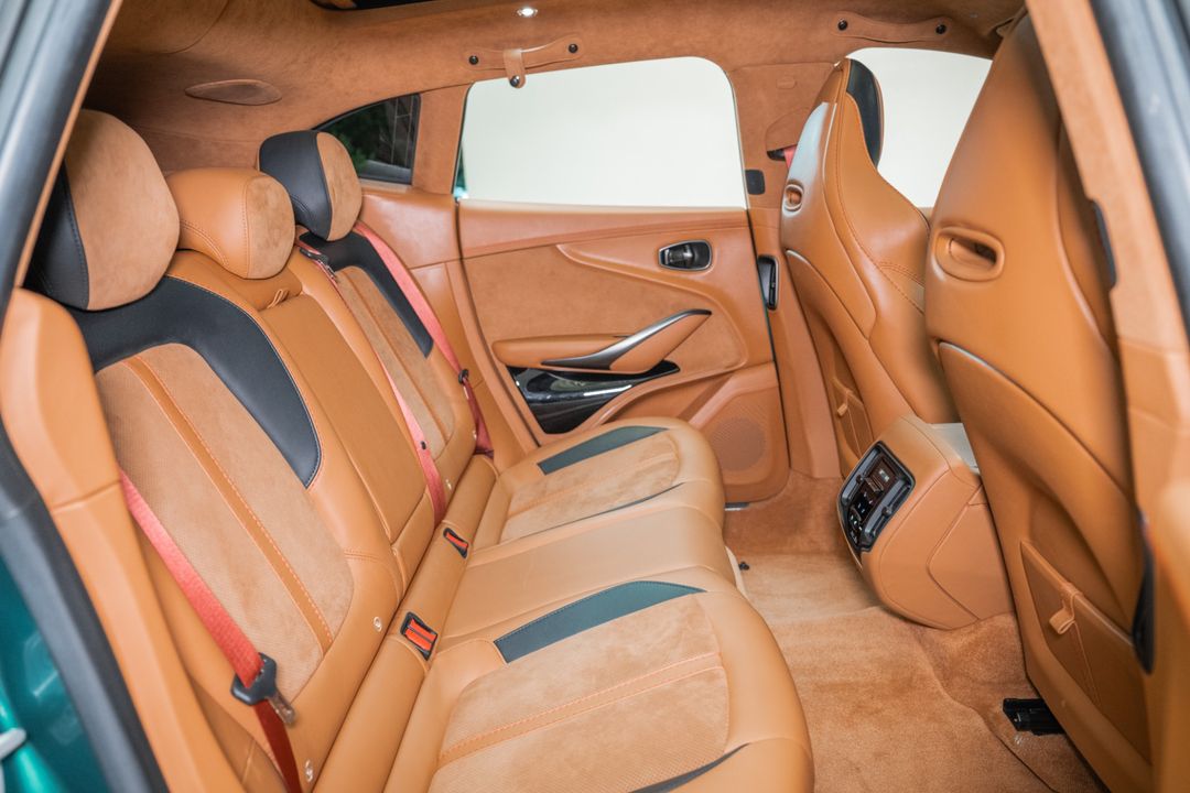 2023 Aston Martin DBX