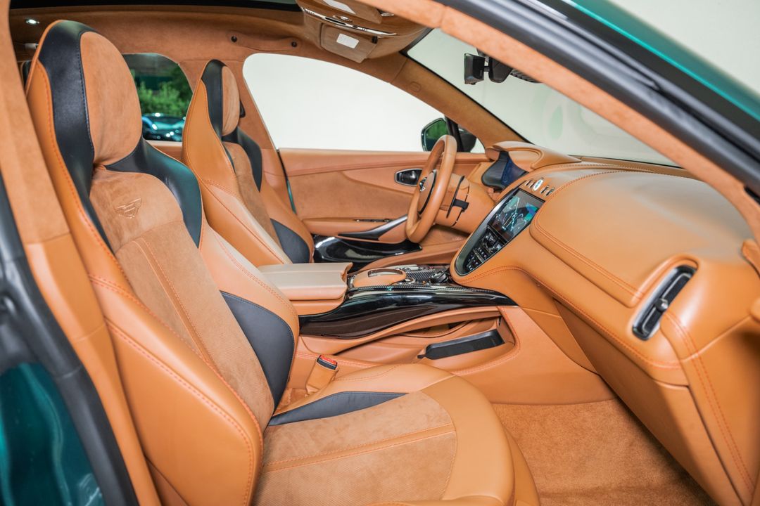 2023 Aston Martin DBX