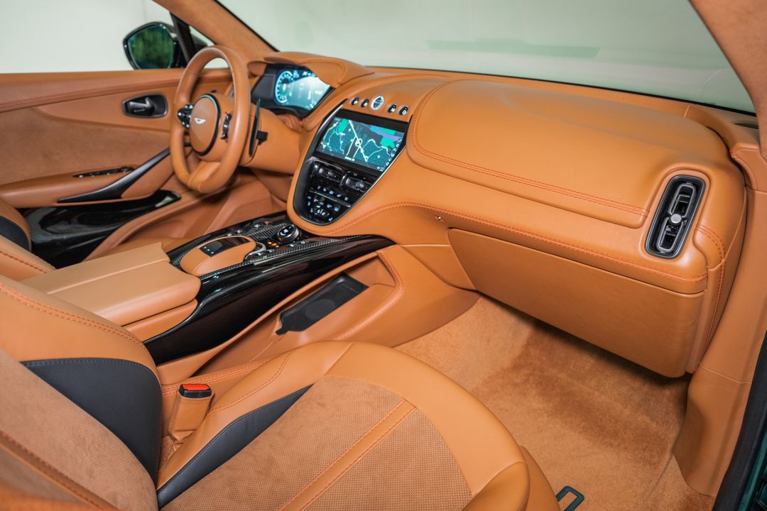 2023 Aston Martin DBX