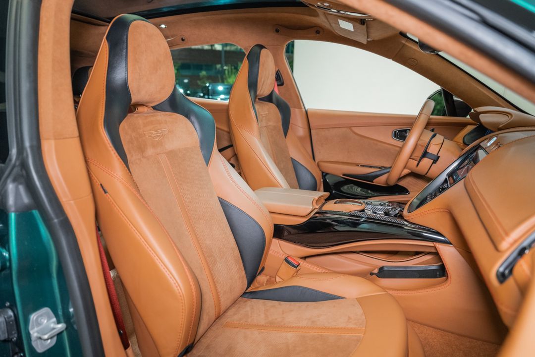 2023 Aston Martin DBX