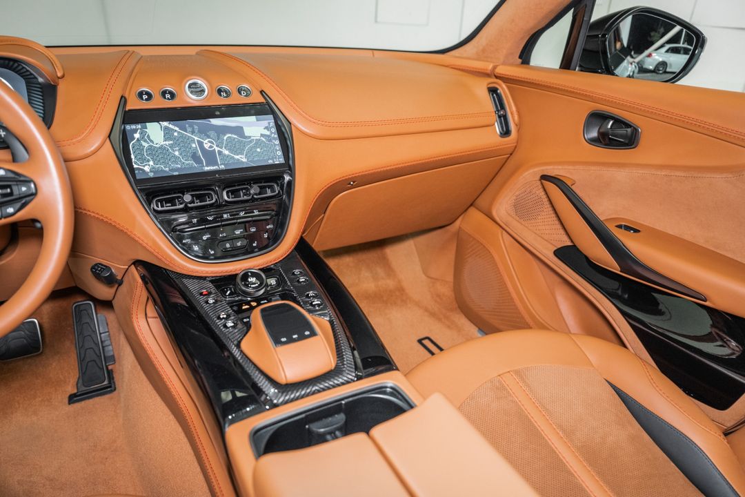 2023 Aston Martin DBX