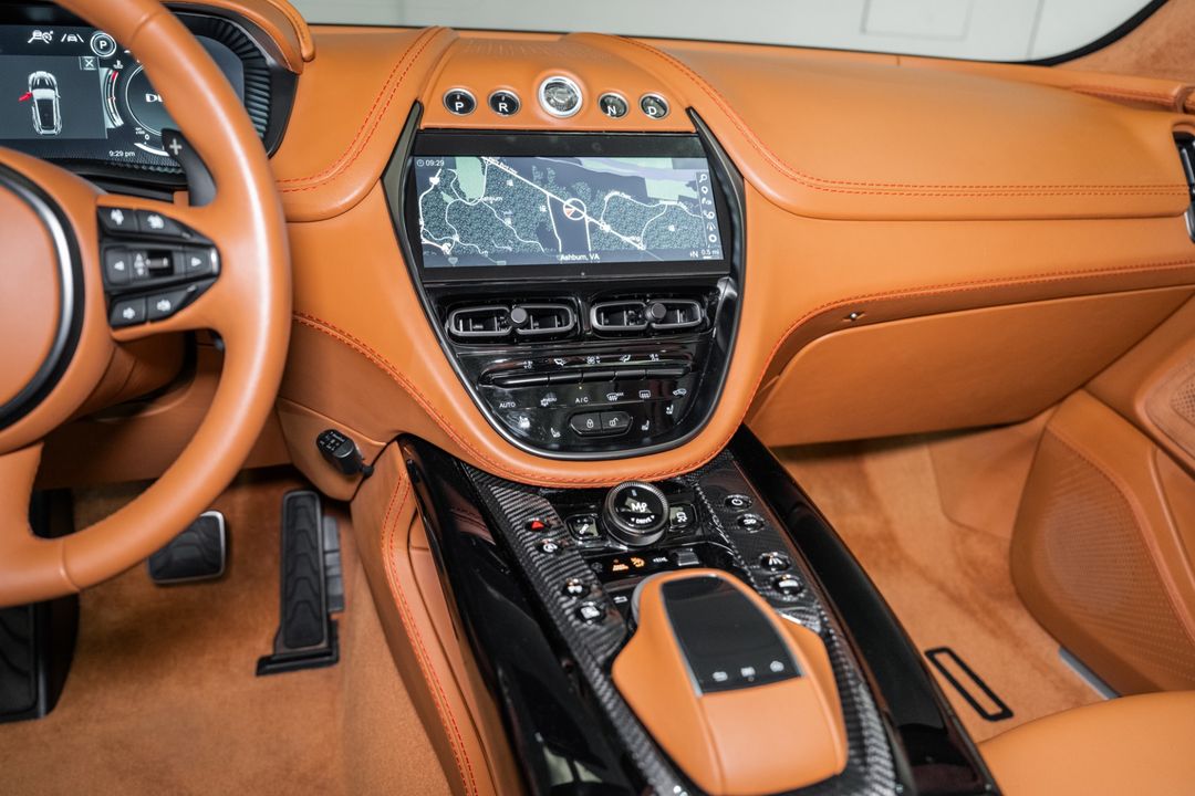 2023 Aston Martin DBX