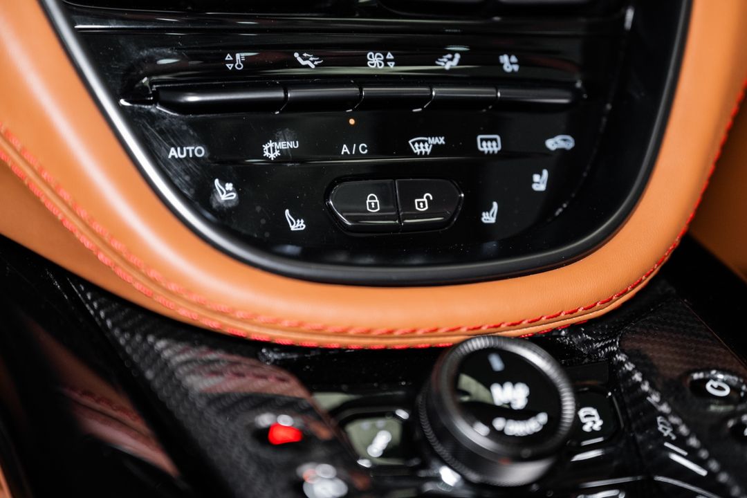 2023 Aston Martin DBX