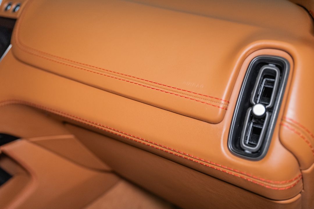 2023 Aston Martin DBX