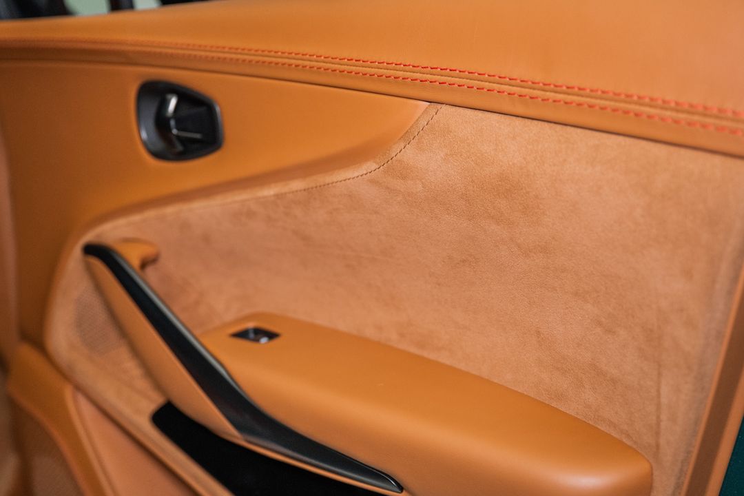 2023 Aston Martin DBX